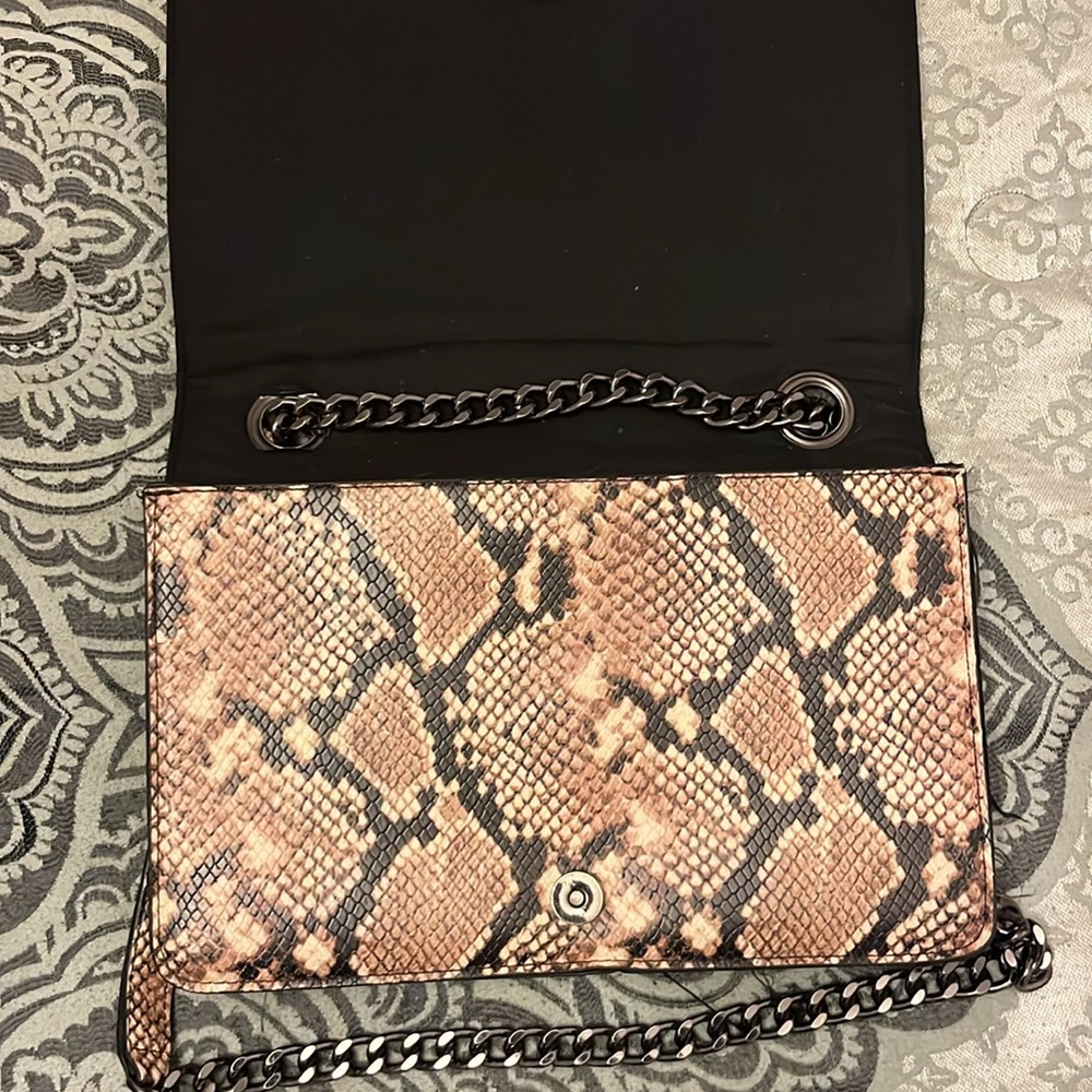 Purse - Picture 3 of 4